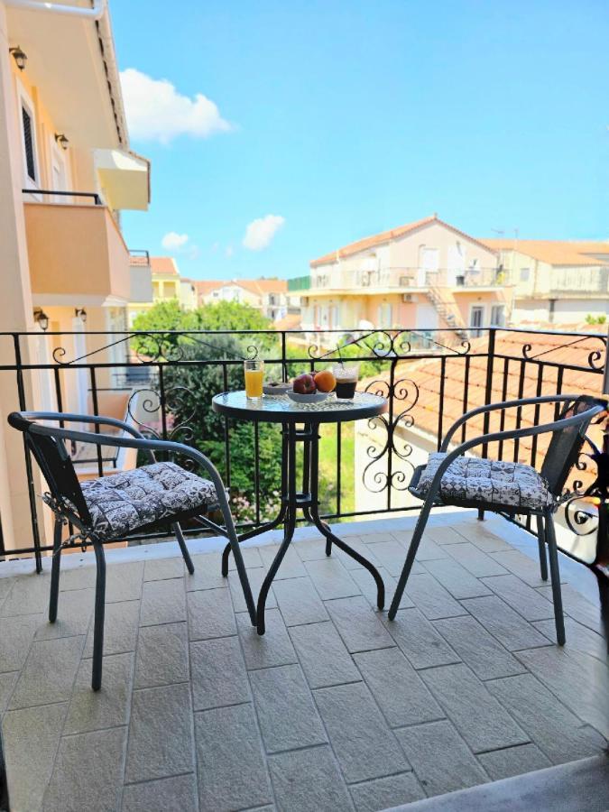 Gosia Apartment Gym Included Lixouri Esterno foto