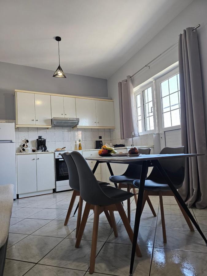 Gosia Apartment Gym Included Lixouri Esterno foto